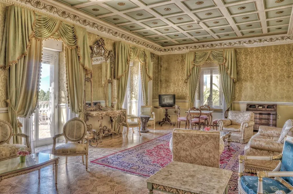 Hotel Villa Riis Taormina 4*,