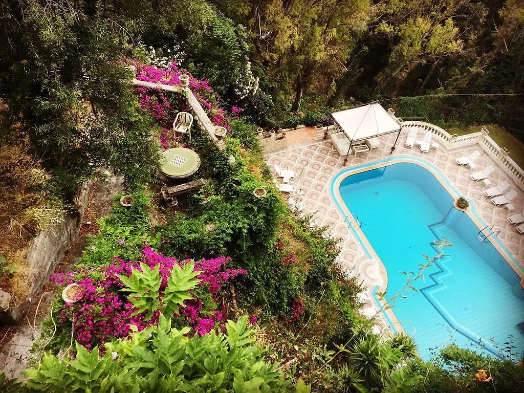 Hotel Villa Riis Taormina