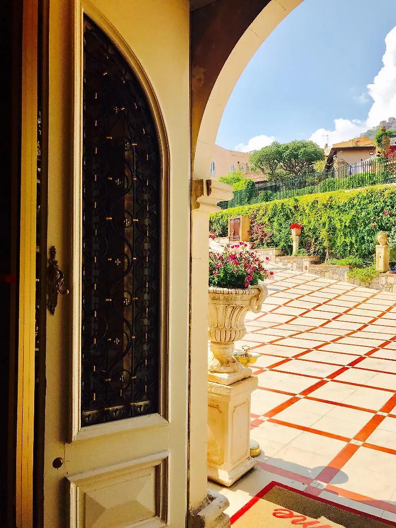Hotel Villa Riis Taormina