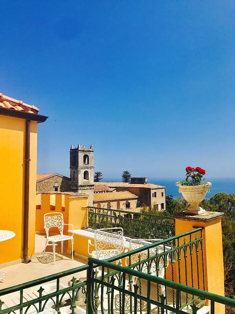 Hotel Villa Riis Taormina 4*,  Italy